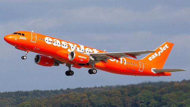 easyjet orange plane